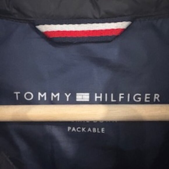 Like New Tommy Hilfiger Men's Real Down Insulated Packable Puffer Black Jacket M - Picture 13 of 13